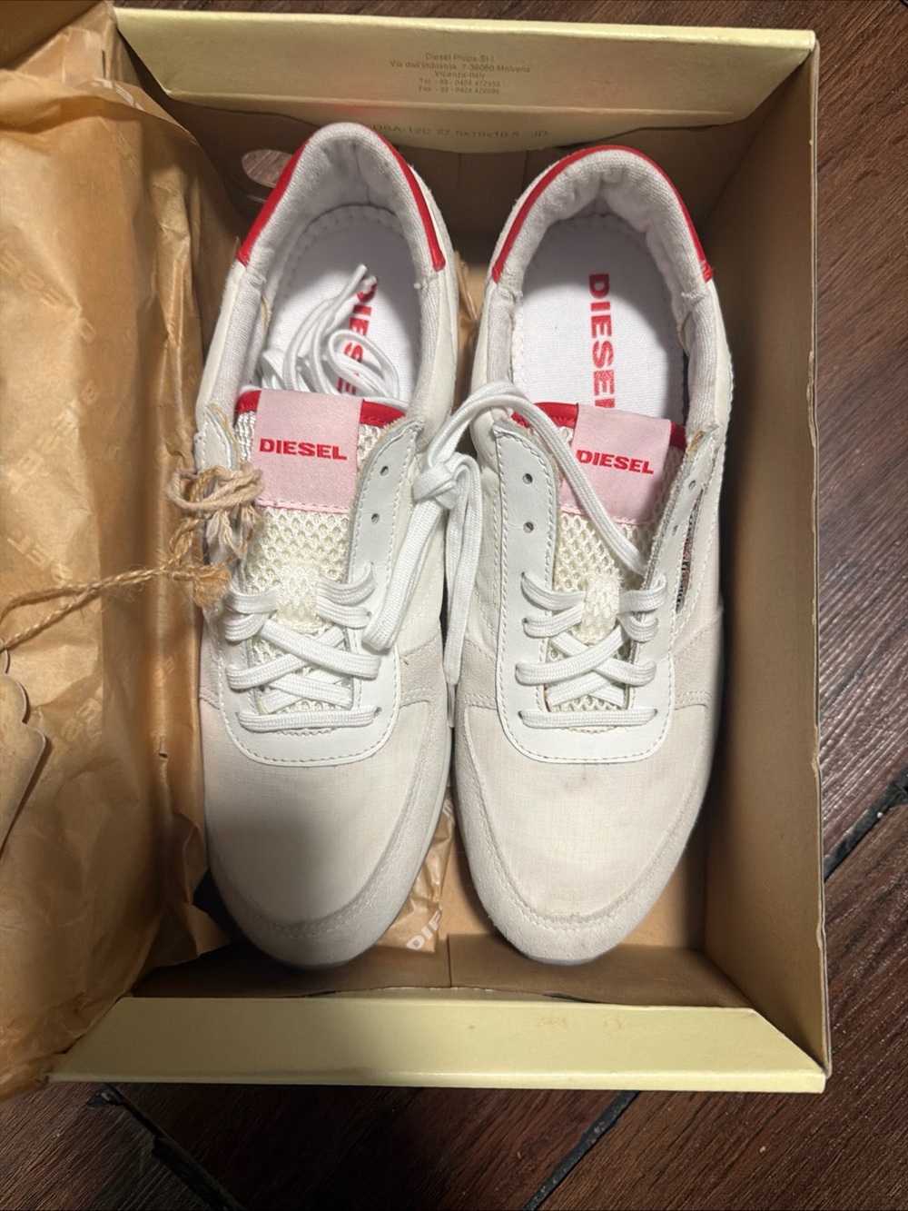 DIESEL Sherun W – Women’s Sneakers (White/High Risk Red) – Size US 7 / EU 37